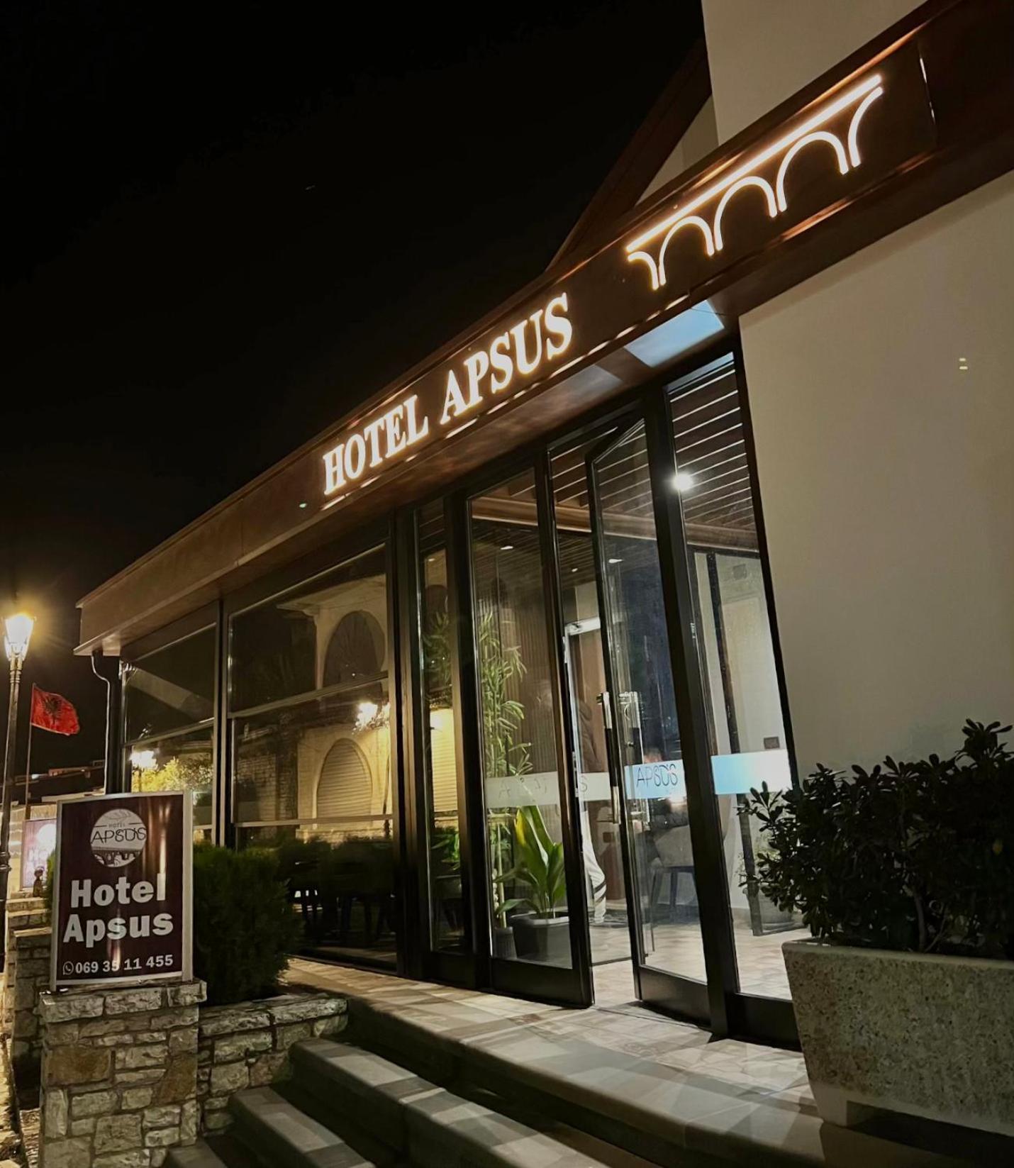 فندق Bujtina Apsus بيرات المظهر الخارجي الصورة